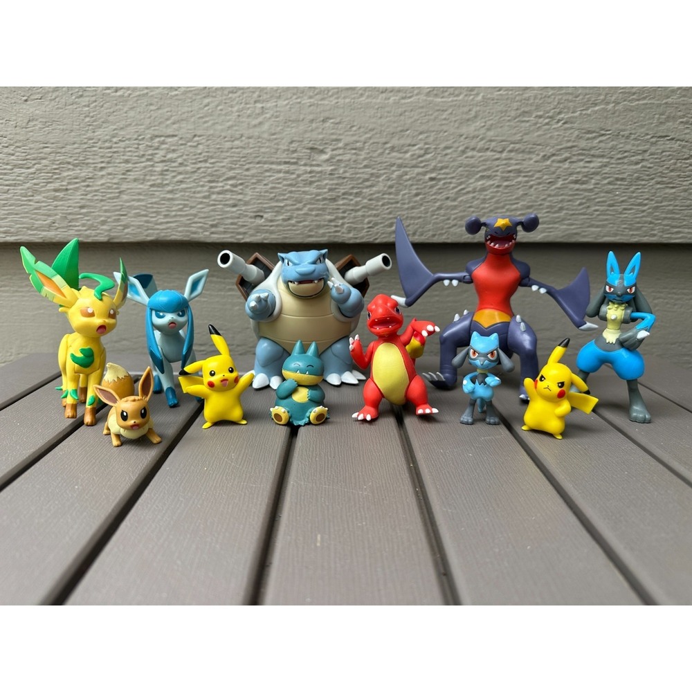 Pokemon Lot of 11 Figures Tomy 2019 Blastoise Charmander Garchomp Lucario BF